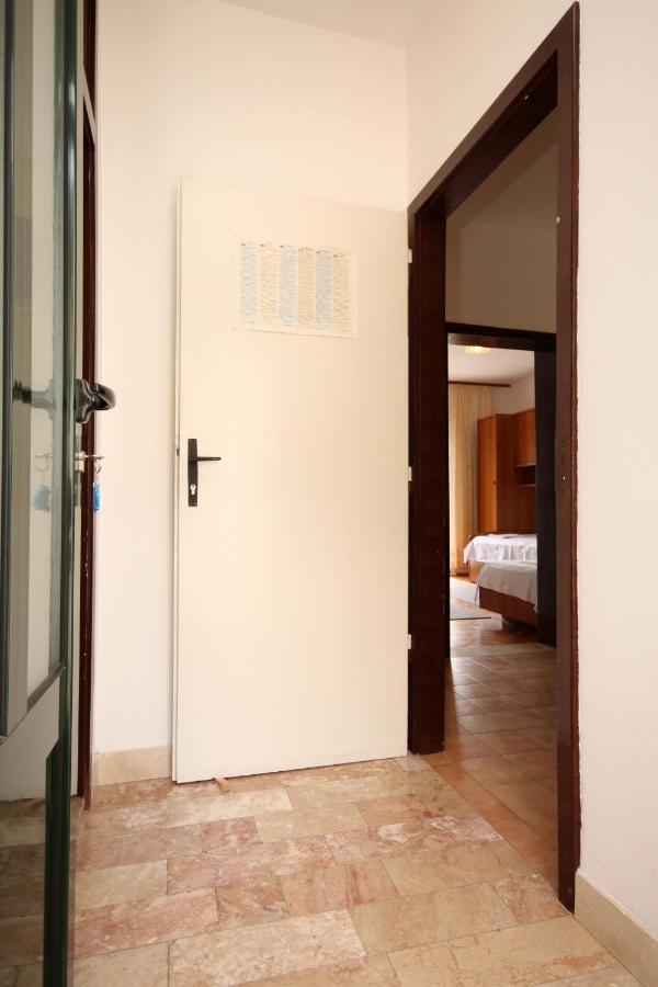 Apartments By The Sea Brist, Makarska - 505 Podaca Exteriör bild